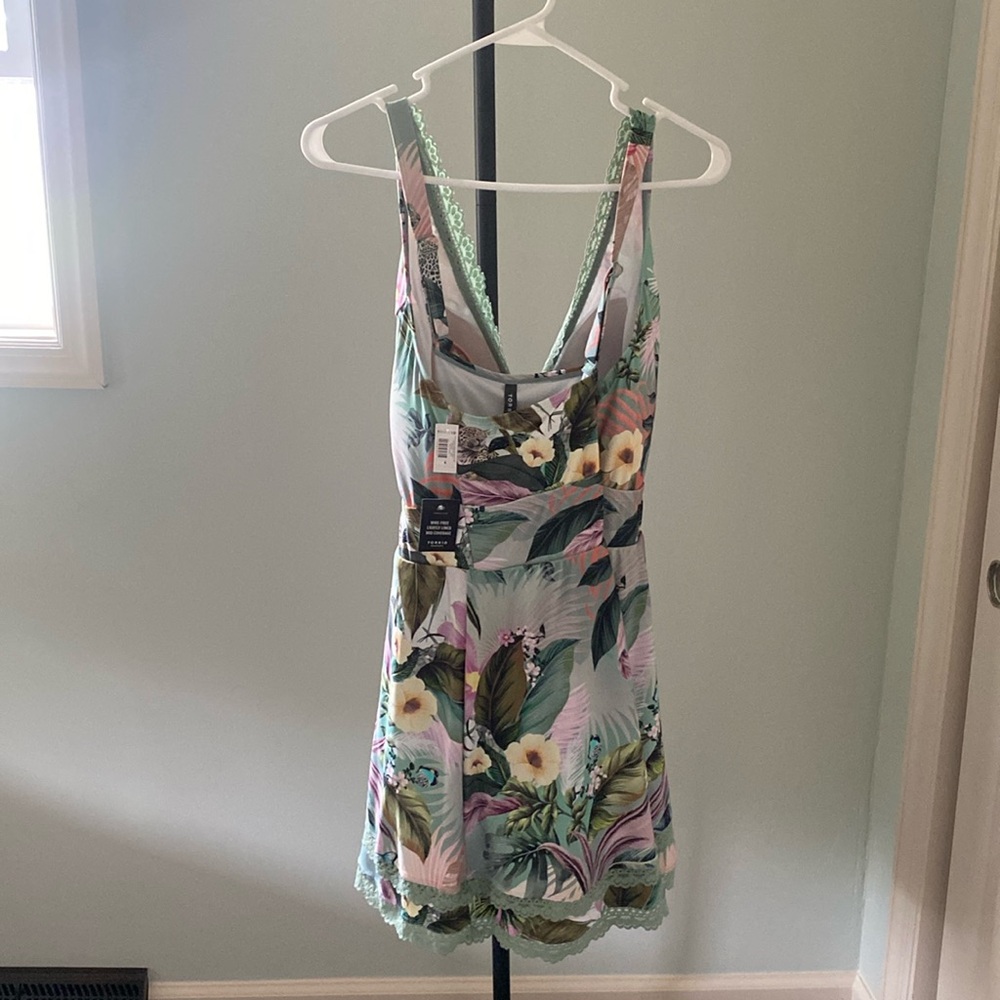 Torrid - Picture 2 of 5